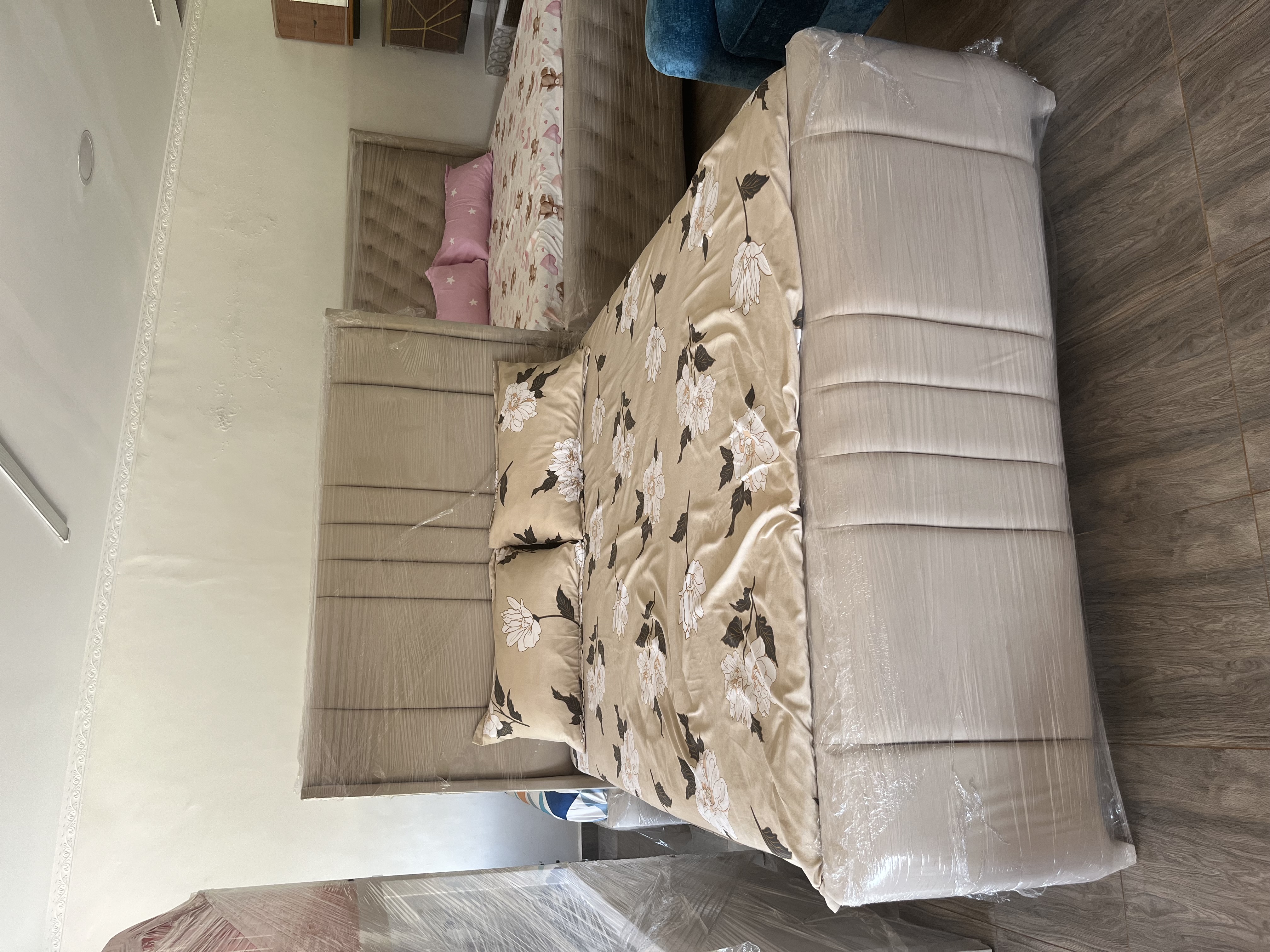 Queen size lined fabric bes